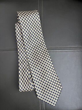 Nautica Navy and Pale Gold Gingham Silk Neck Tie